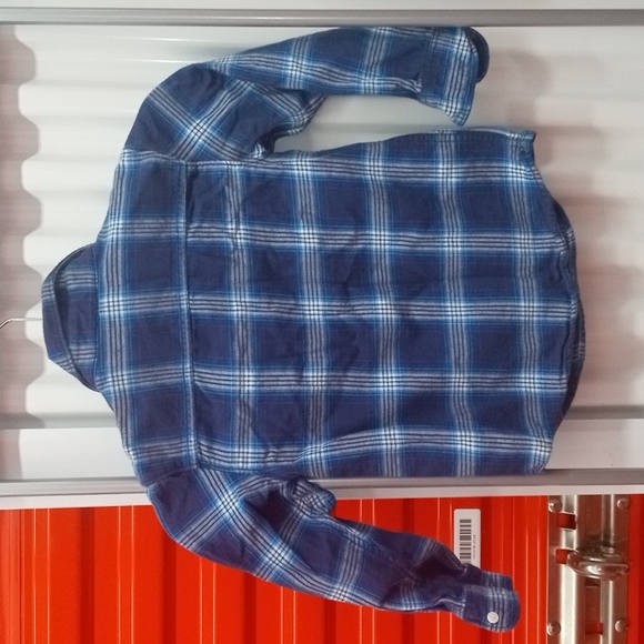 Boys button down shirt size 5T - Picture 2 of 2